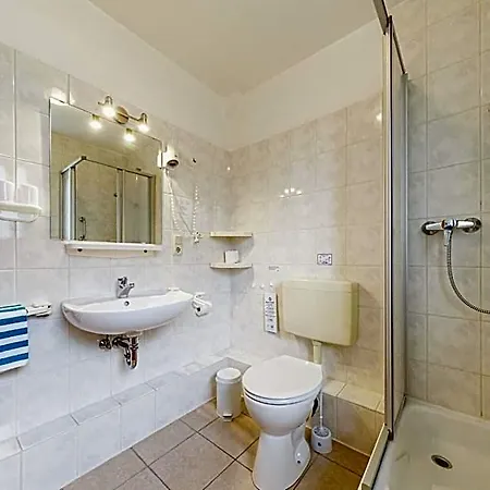 Haus Zur Heimat Bed & Breakfast 3*